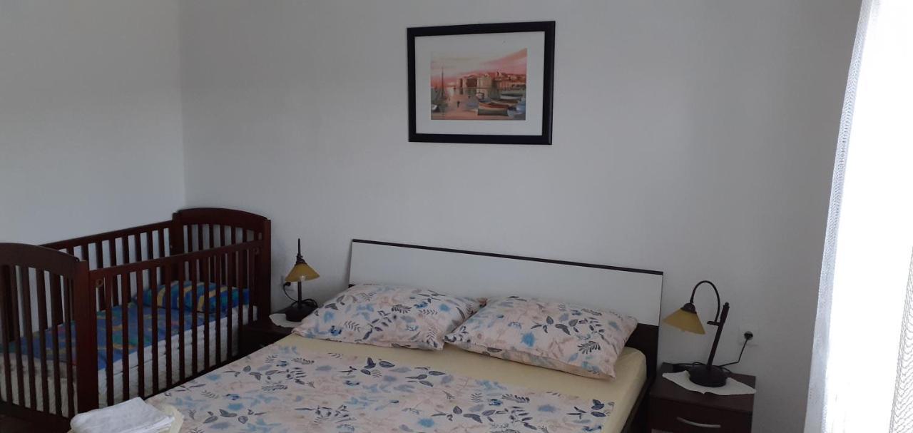 Apartment M&M กอร์นยิ คาริน ภายนอก รูปภาพ